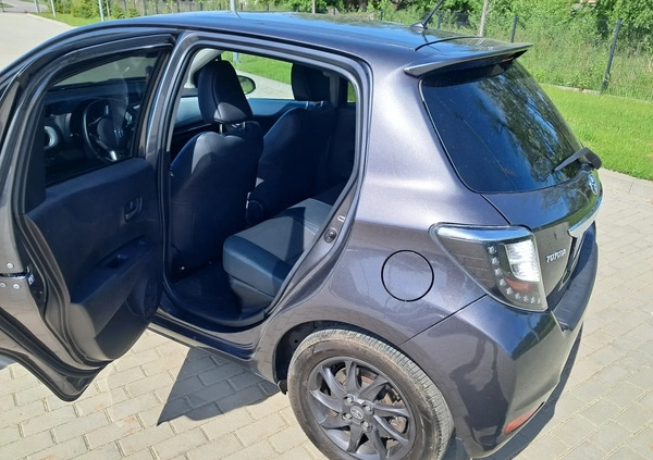 Toyota Yaris cena 42100 przebieg: 103000, rok produkcji 2013 z Pilawa małe 211
